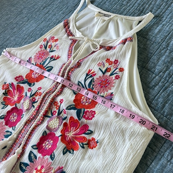 SAVANNA JANE Floral Embroidered Sleeveless Tie-Neck Mini Dress in Cream | Large - Picture 8 of 8